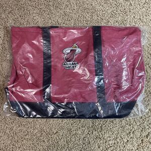 NBA Miami Heat Logo large Tote Bag GAP black/red Canvas 21x11.5x10 NWT $58